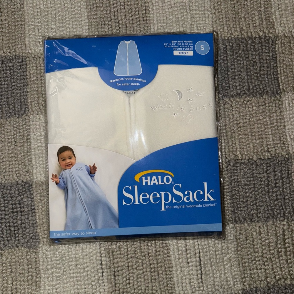 NWT Halo Sleepsack. Size Small(Birth-6 months)(10-18 lbs)(23-26 inches). Cream.